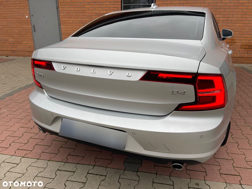 Volvo S90 D4 Momentum - 19