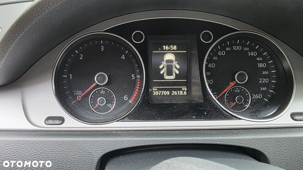 Volkswagen Passat 2.0 TDI Comfortline - 10
