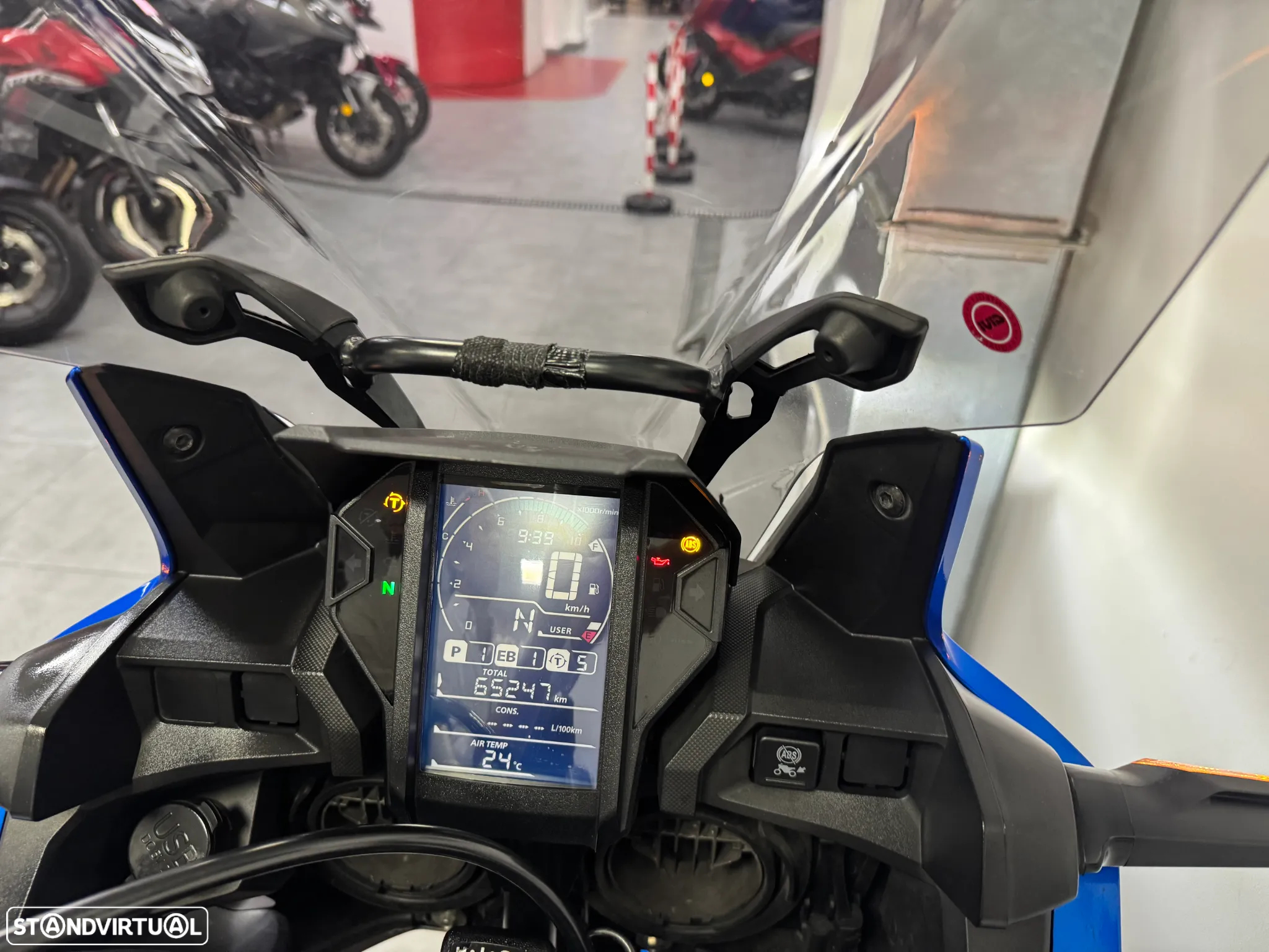 Honda Africa Twin 1000 - 6