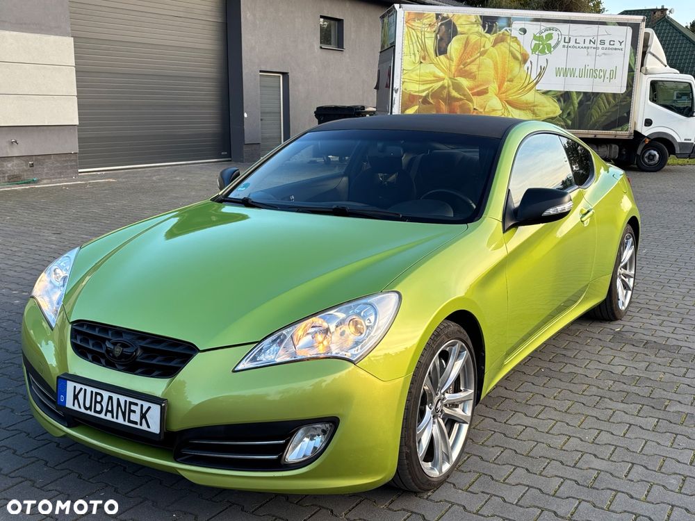 Hyundai Genesis Coupe 2.0 T - 16