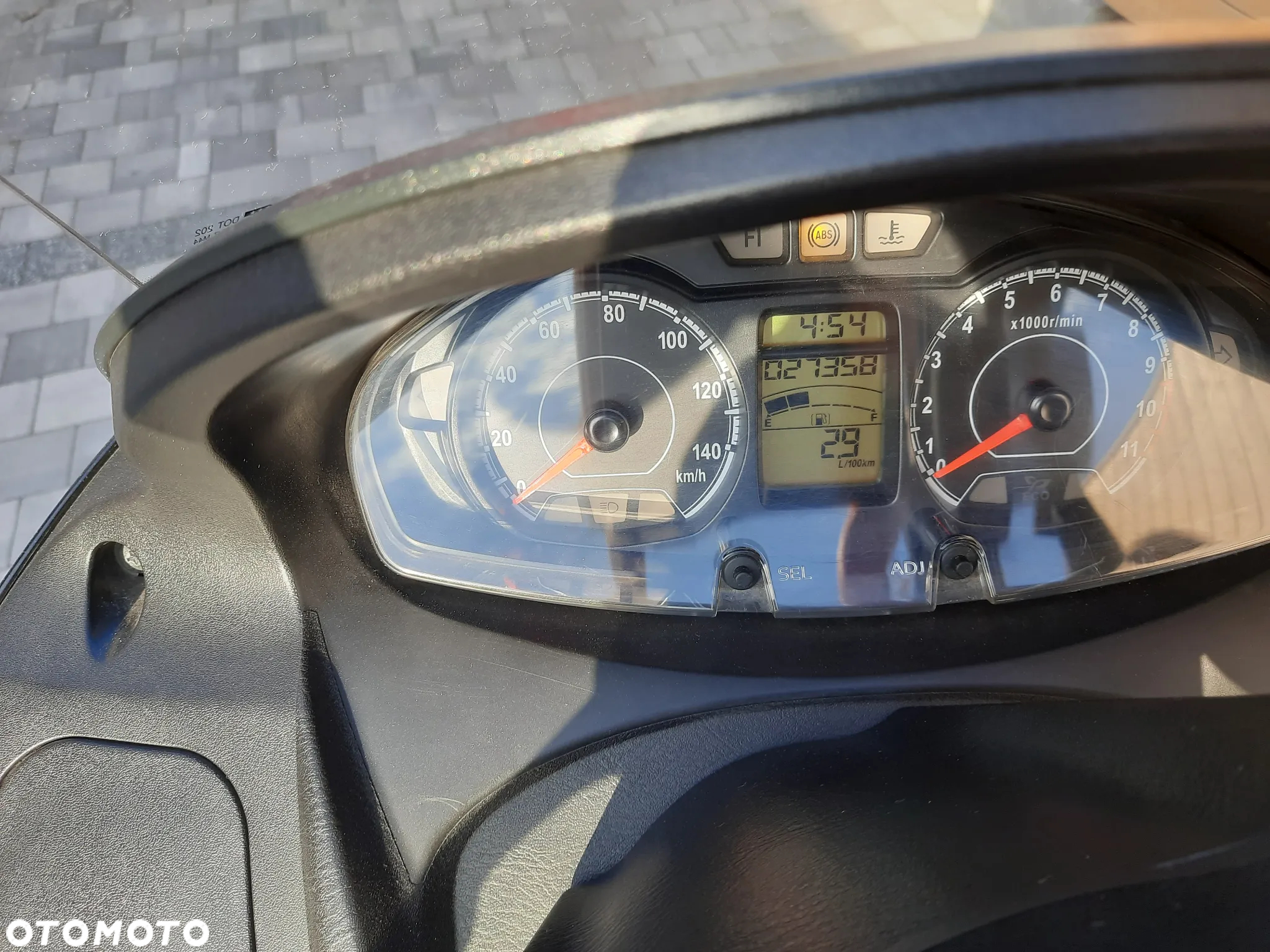 Suzuki Burgman - 6