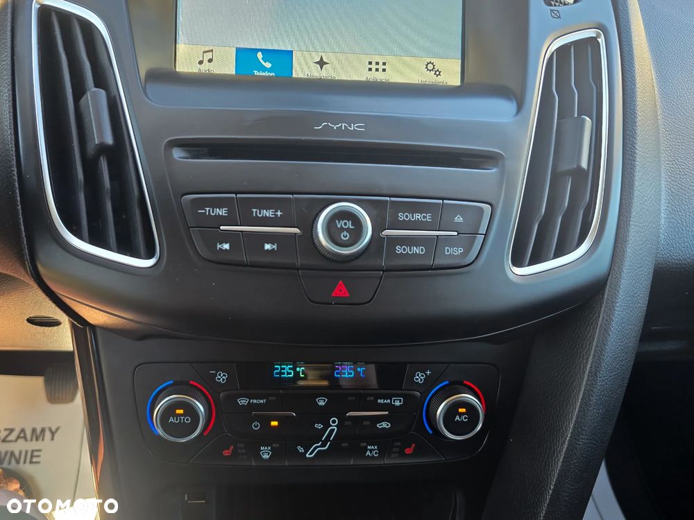 Ford Focus 1.0 EcoBoost Titanium - 27