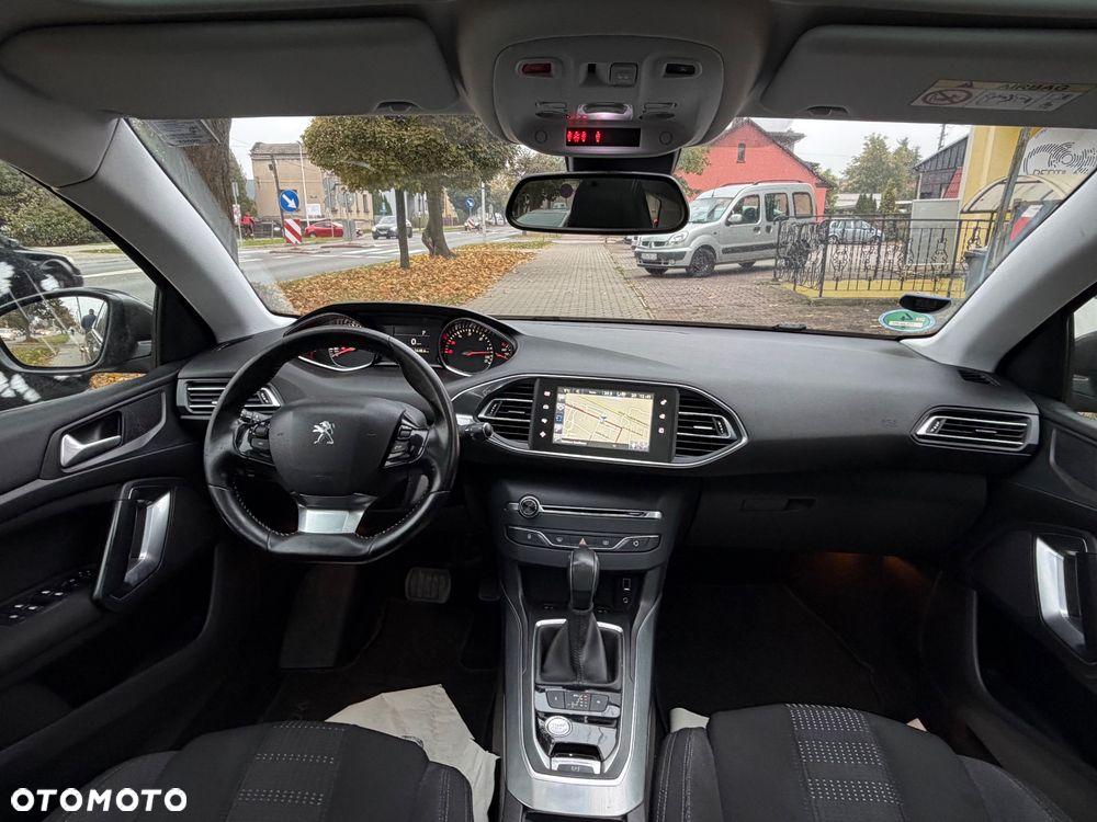 Peugeot 308 BlueHDi 150 Automatik Stop & Start Allure - 17