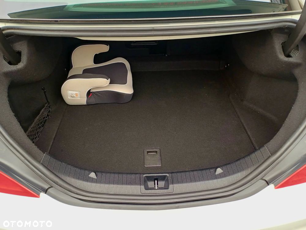 Mercedes-Benz CLA 250 4-Matic - 17
