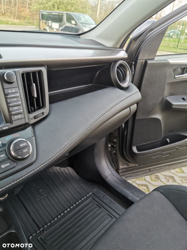 Toyota RAV4 - 5