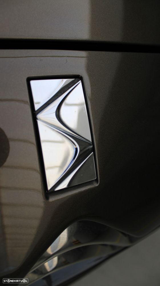 Citroën DS5 e-HDi 115 EGS6 SoChic - 53