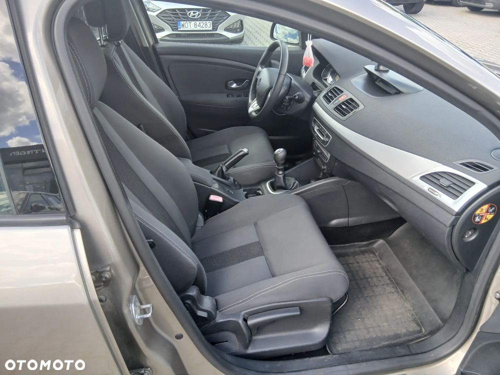 Renault Megane 1.6 16V Dynamique - 9