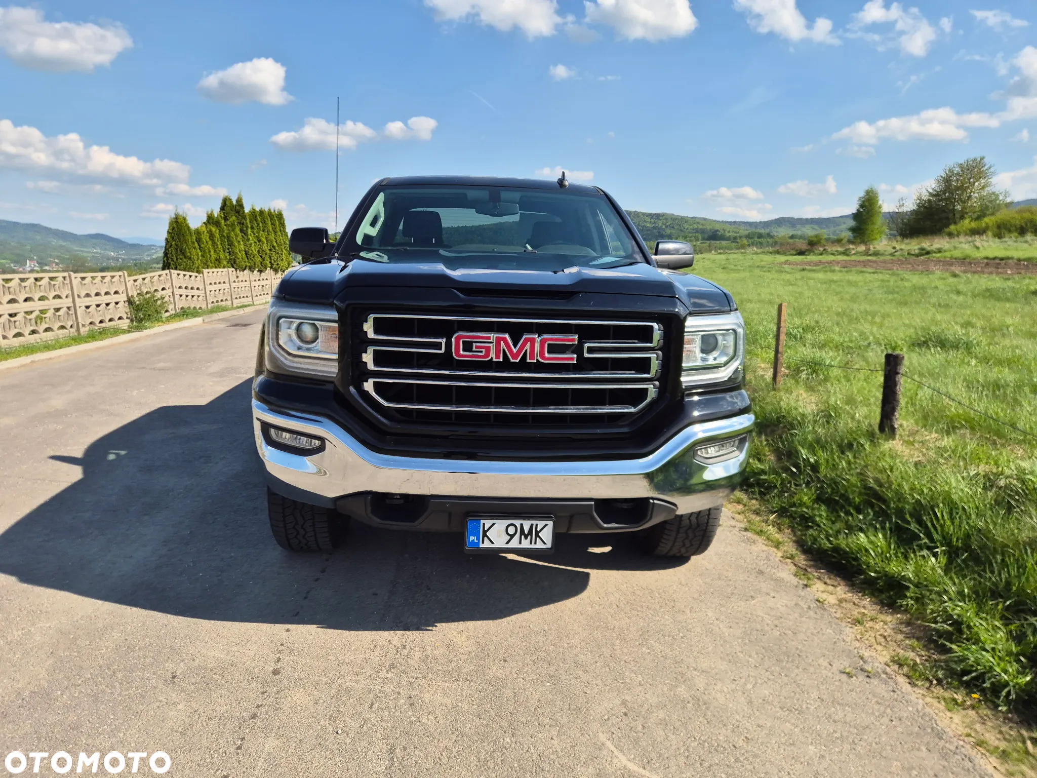 GMC Sierra - 4