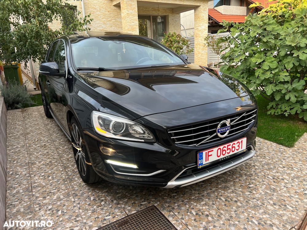 Volvo V60 D6 Plug-In-Hybrid AWD Geartronic Summum - 9