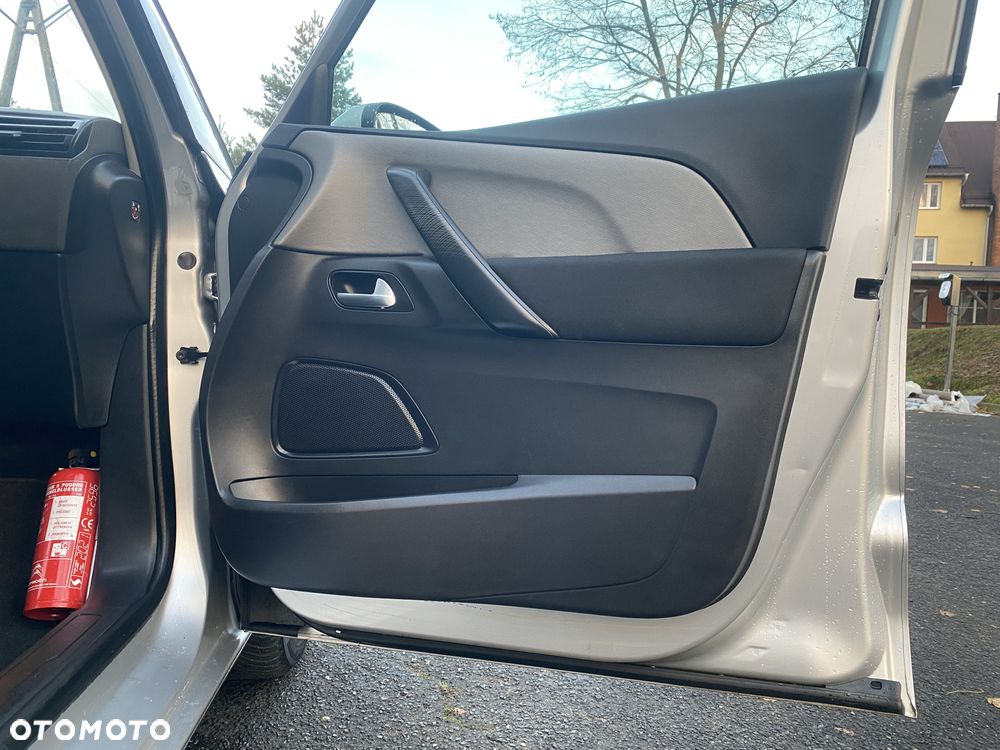 Citroën C4 Picasso 1.6 e-HDi Intensive - 23