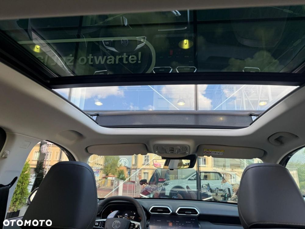MG ZS Hybrid+ - 8