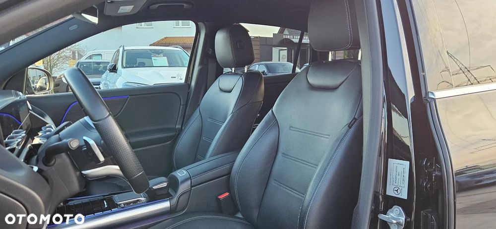 Mercedes-Benz GLA 200 d AMG Line - 25