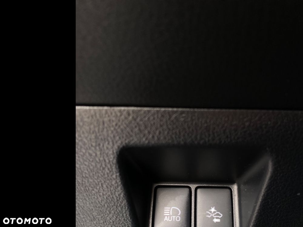 Toyota Yaris Hybrid 100 Premium - 23