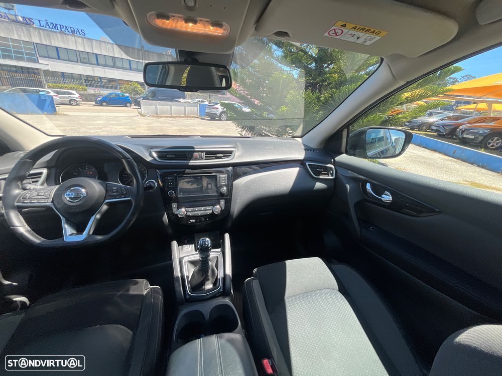 Nissan Qashqai 1.3 DIG-T N-Connecta J18 - 52