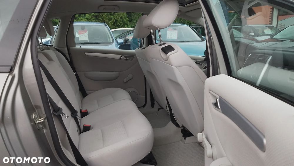 Mercedes-Benz Klasa B 180 CDI Special Edition - 18
