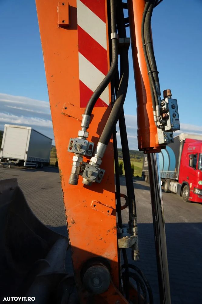 Liebherr A914 COMPACT / EXCAVATOR PE ROȚI / SET CUPĂ / VOPSEA ORIGINALĂ DIN FABRICĂ / AER CONDIȚIONAT / CAMERĂ - 25