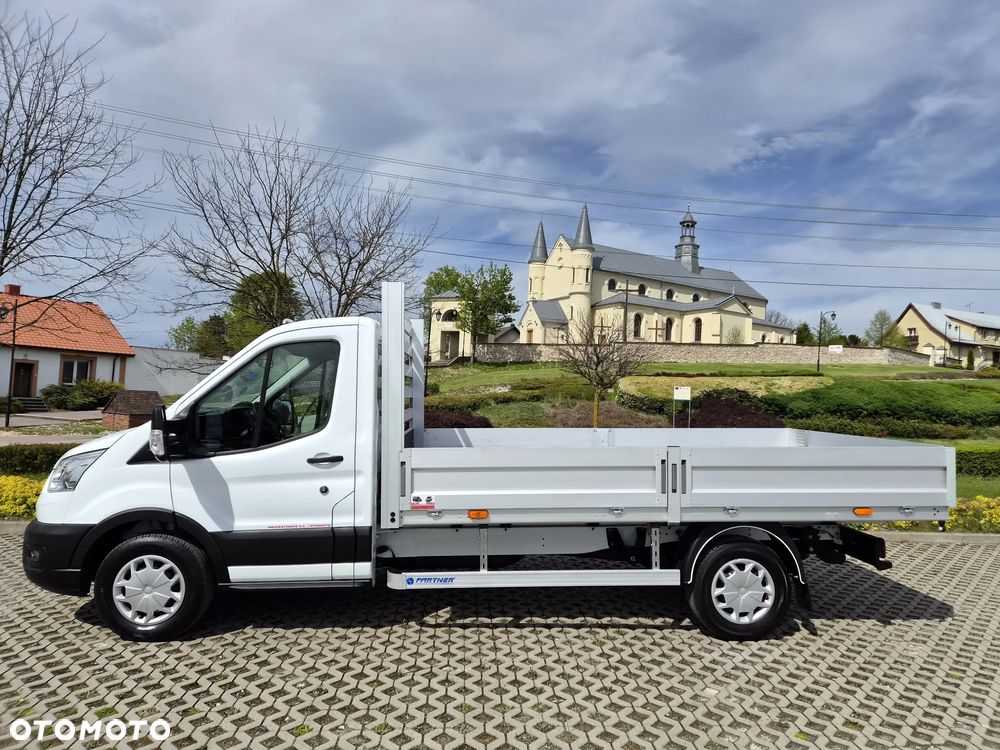 Ford Transit - 12