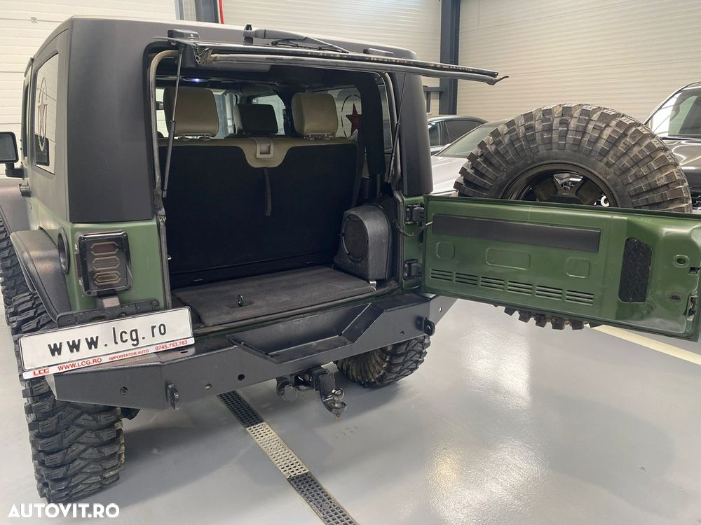 Jeep Wrangler - 10