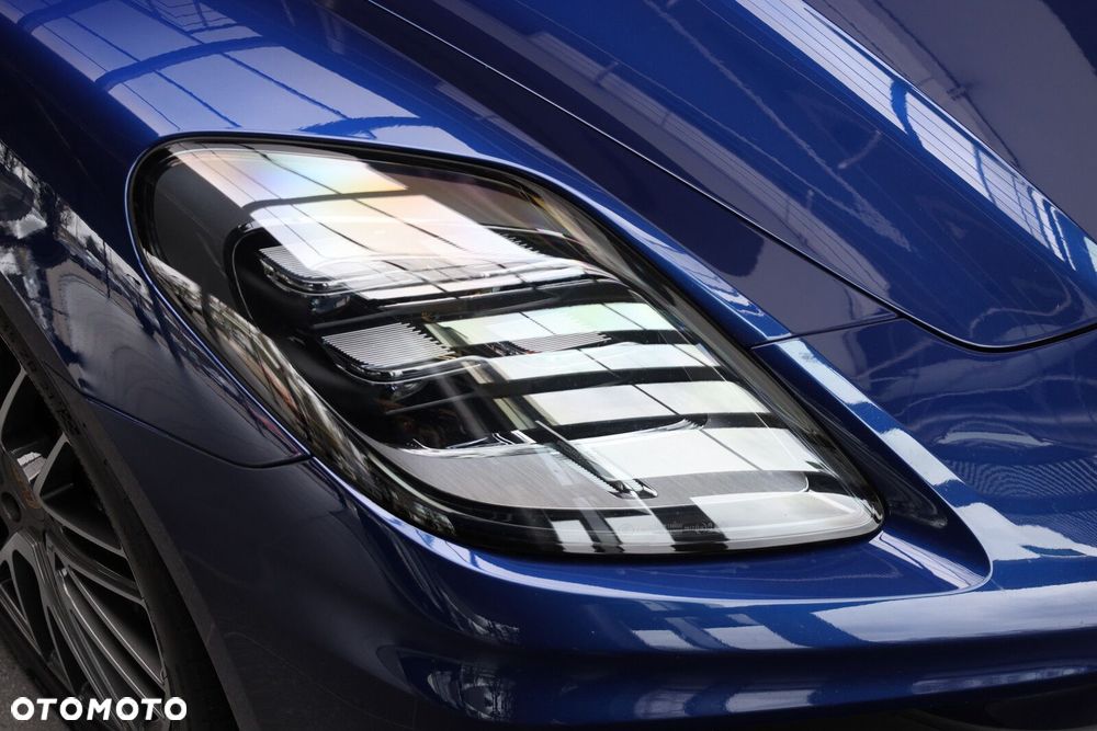 Porsche Panamera 4 - 30