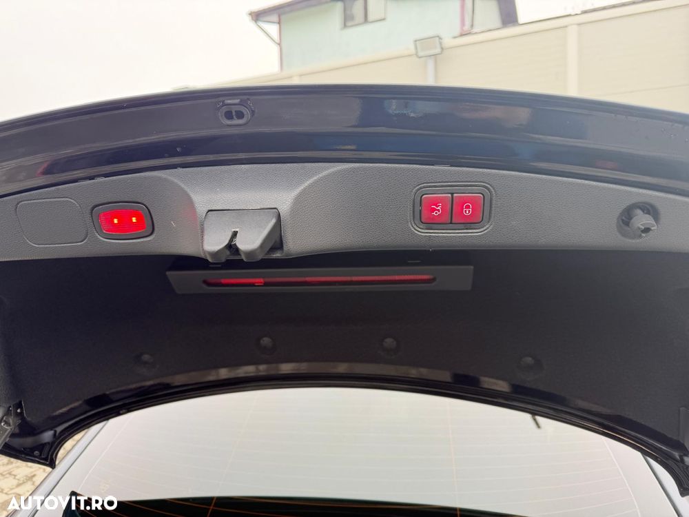 Mercedes-Benz E 400 4MATIC - 15