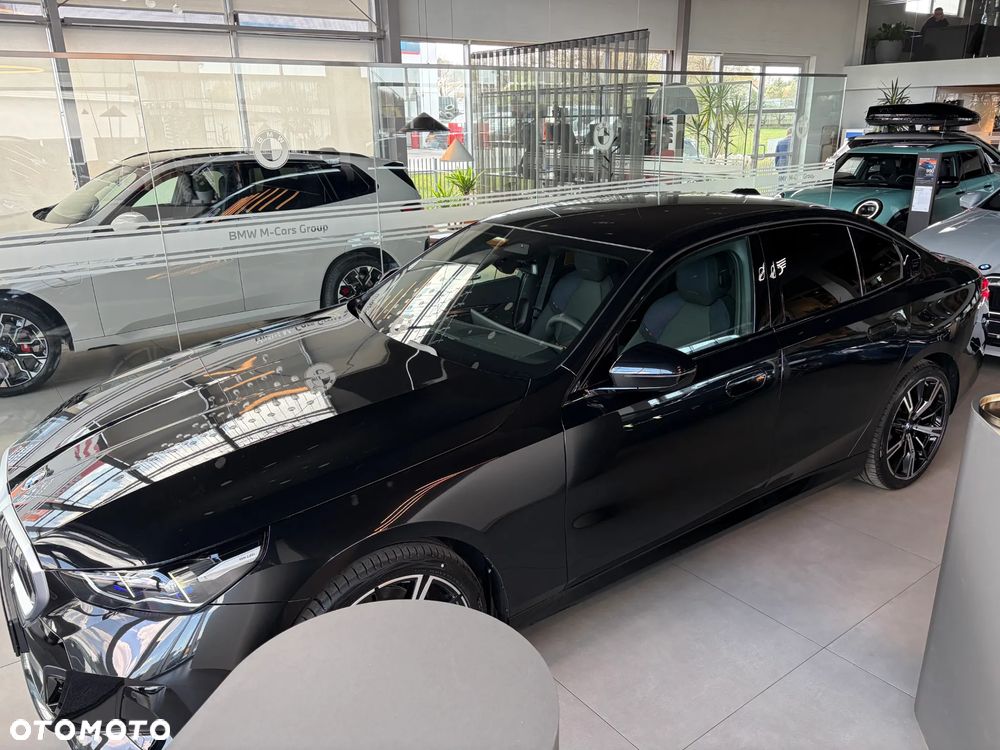 BMW Seria 5 520i mHEV M Sport - 2