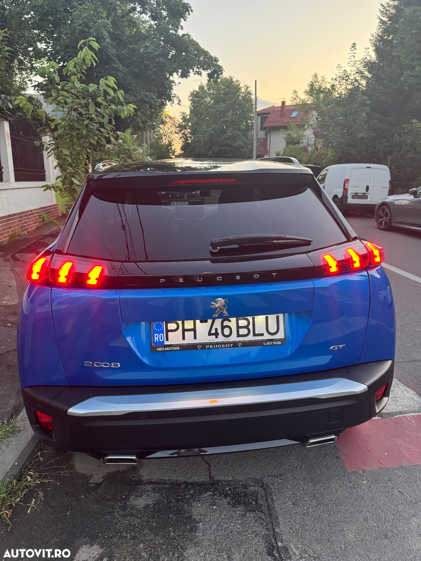 Peugeot 2008 1.2 PureTech EAT8 STT GT - 8