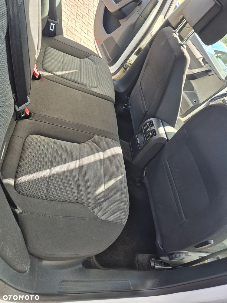 Volkswagen Passat 2.0 TDI Comfortline DSG - 33