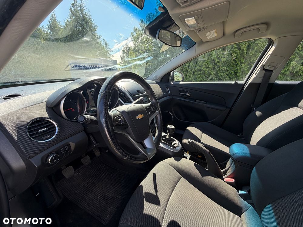 Chevrolet Cruze 1.6 LT - 8