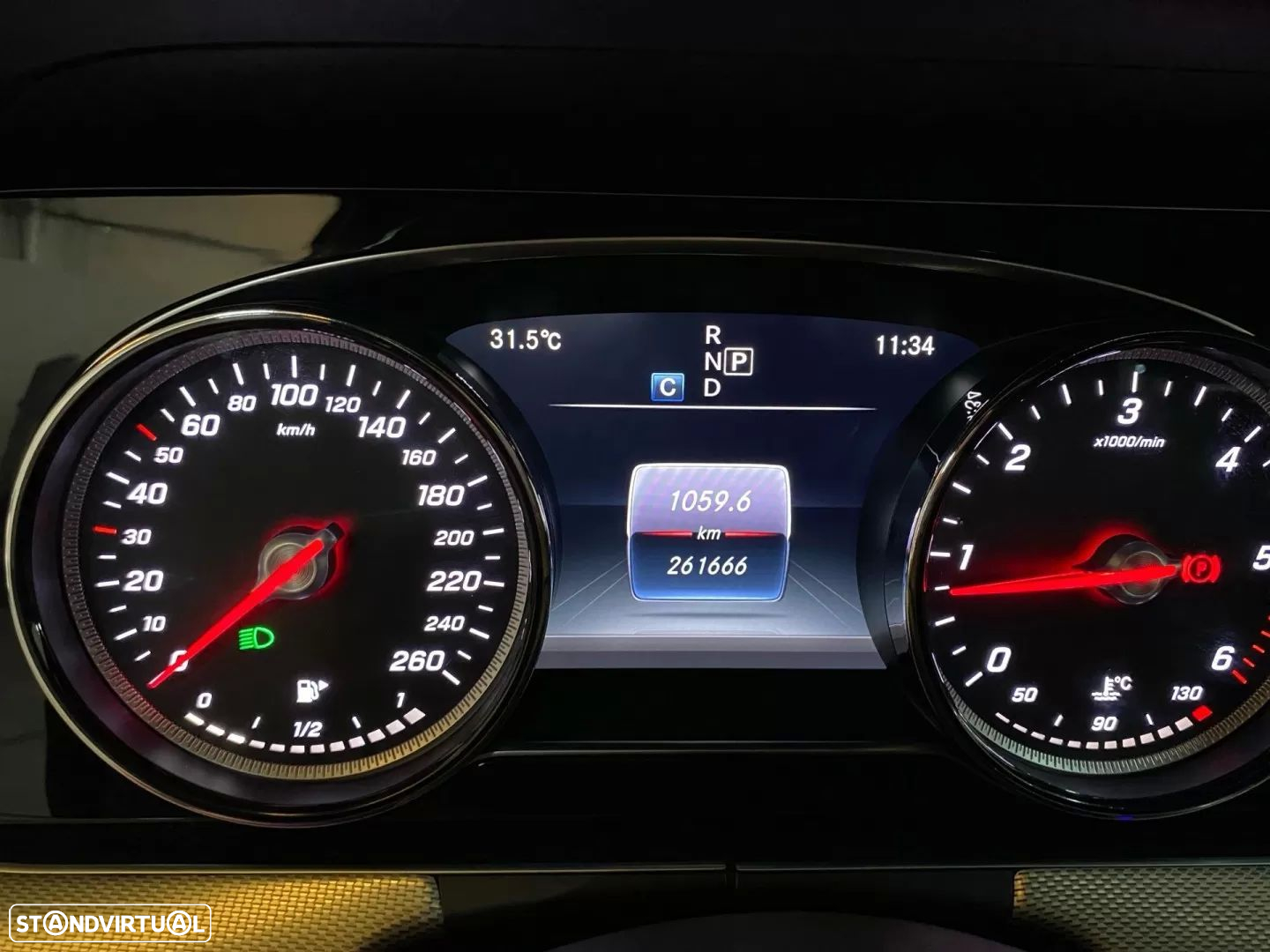 Mercedes-Benz E 220 d Exclusive Line - 12