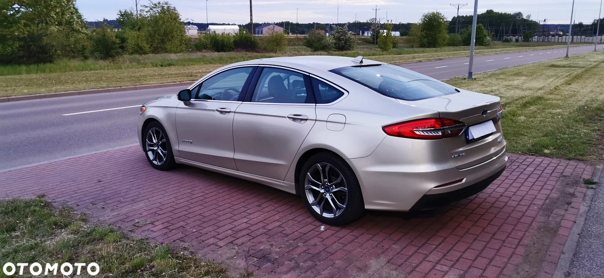 Ford Mondeo 2.0 Hybrid Titanium - 32