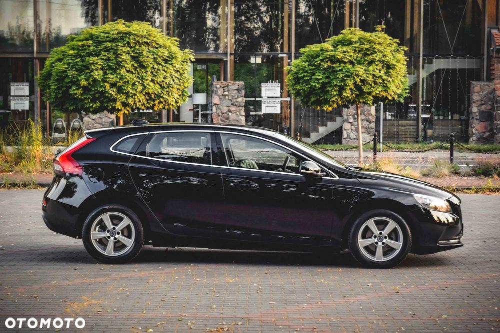Volvo V40 D2 Momentum - 17