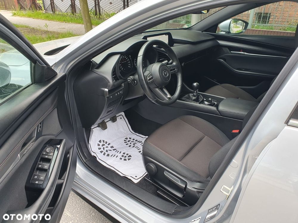 Mazda 3 SKYACTIV-G 2.0 M-Hybrid - 17