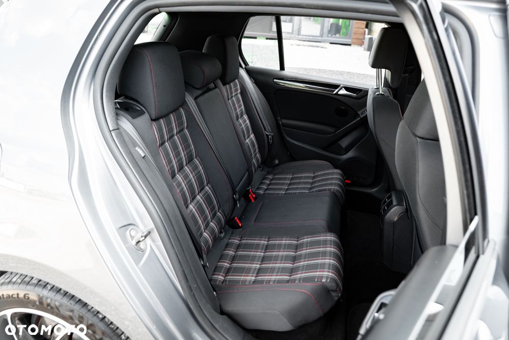 Volkswagen Golf 2.0 GTI DSG - 22