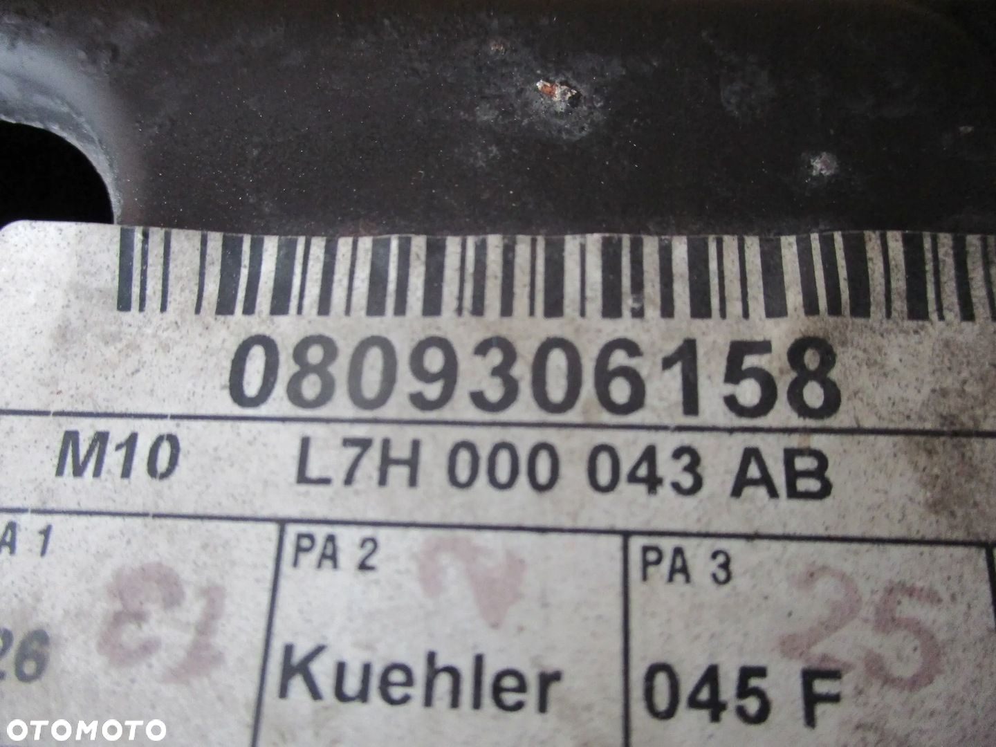 PAS PRZEDNI VW T5 7H0 - 6