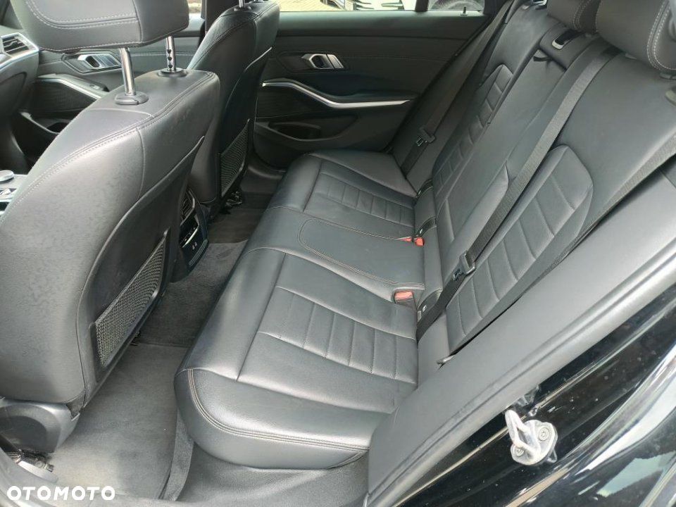 BMW Seria 3 - 23