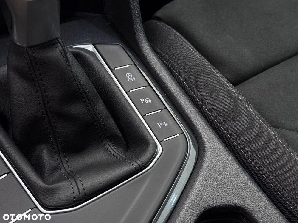 Volkswagen Tiguan - 28