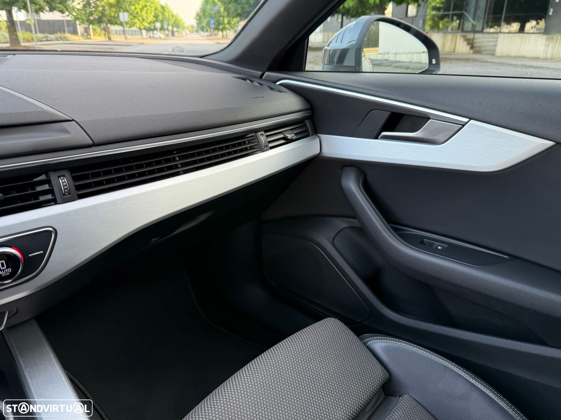 Audi A4 Avant 35 TDI S line S tronic - 20