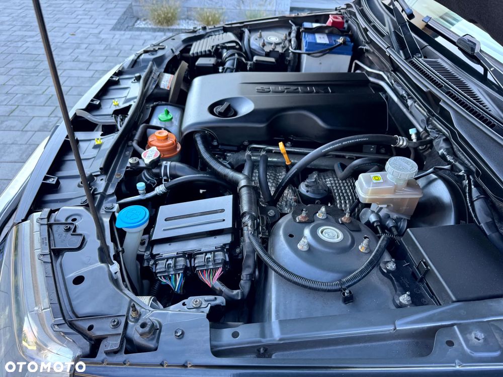 Suzuki Grand Vitara 2.4 De Luxe - 18