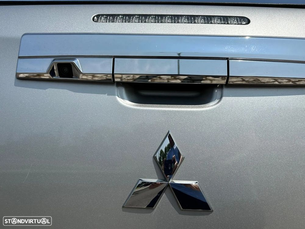 Mitsubishi L200 2.3 DI-D CD Invite 4WD - 12