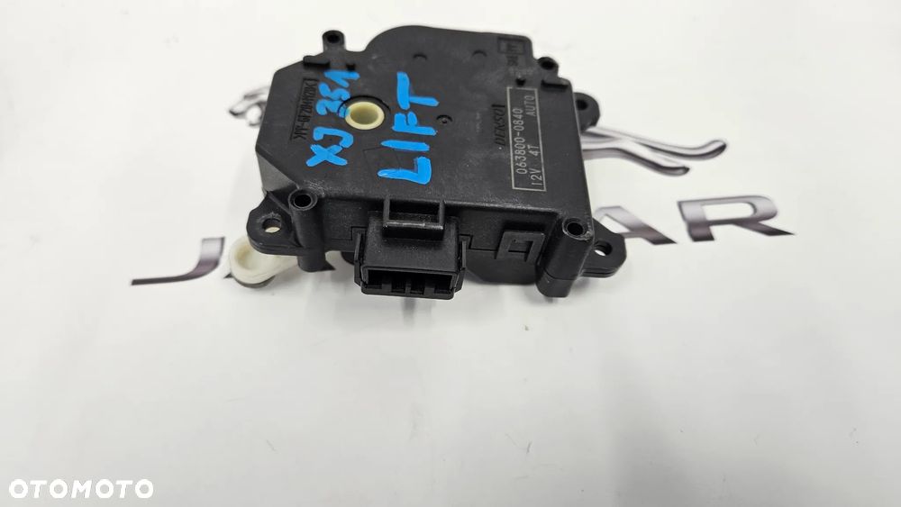 Jaguar XJ 351 Silniczek nagrzewnicy dmuchawy  063800-0840 DENSO - 10