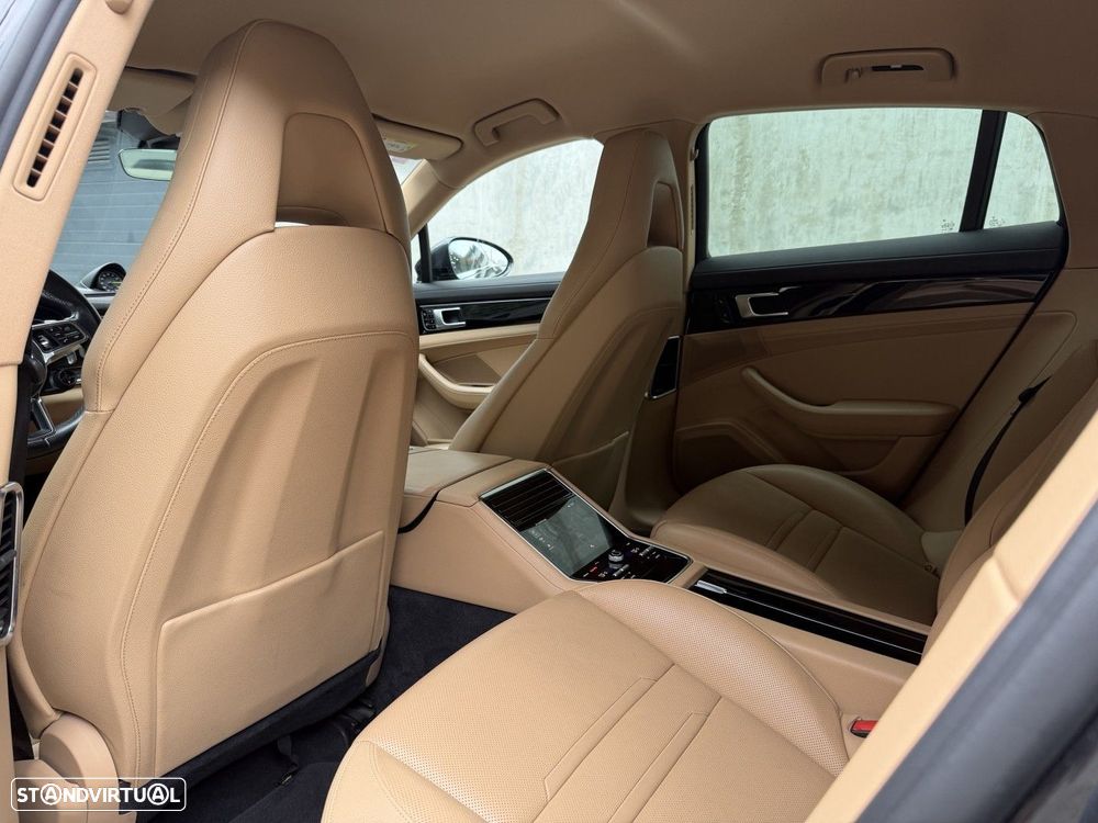 Porsche Panamera 4 E-Hybrid Platinum Edition - 14