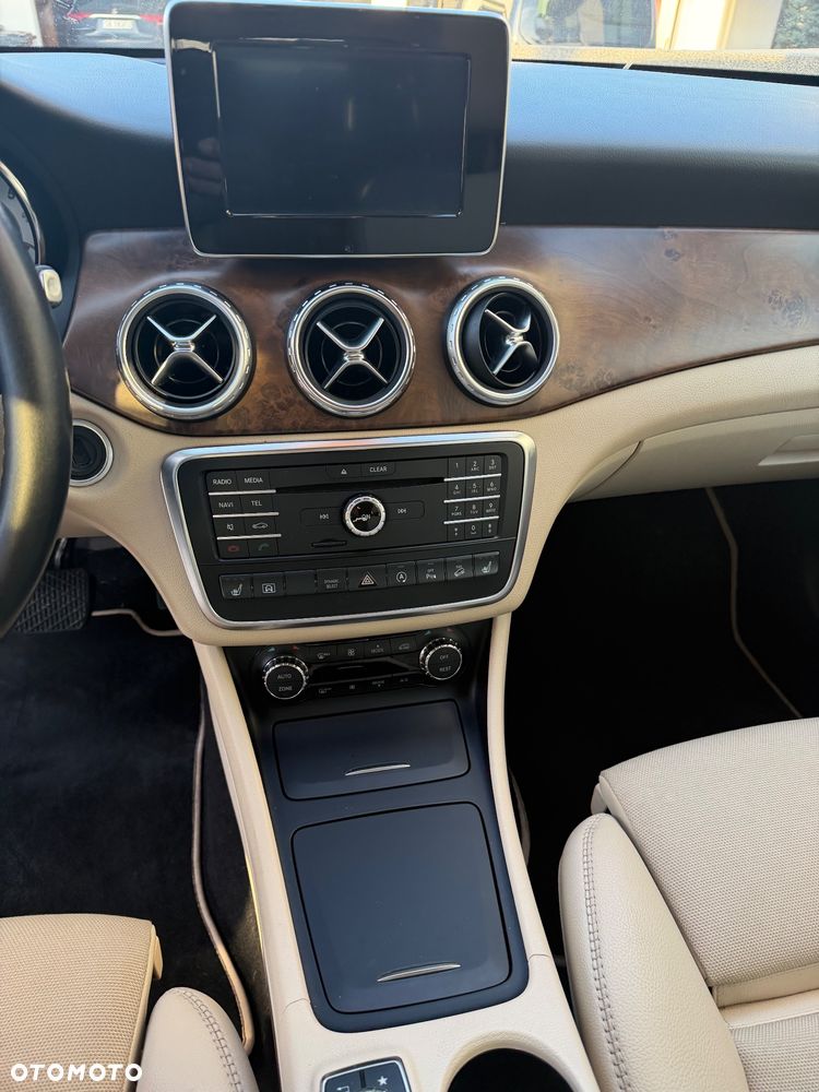 Mercedes-Benz GLA 200 (CDI) d 4Matic 7G-DCT - 8