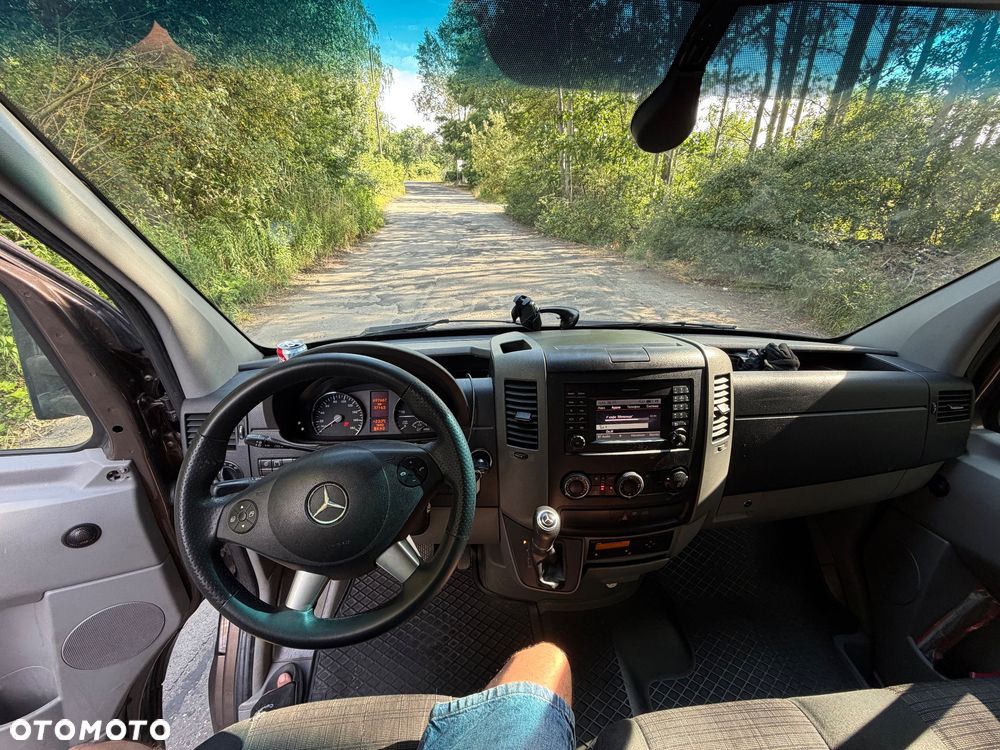 Mercedes-Benz Sprinter - 13