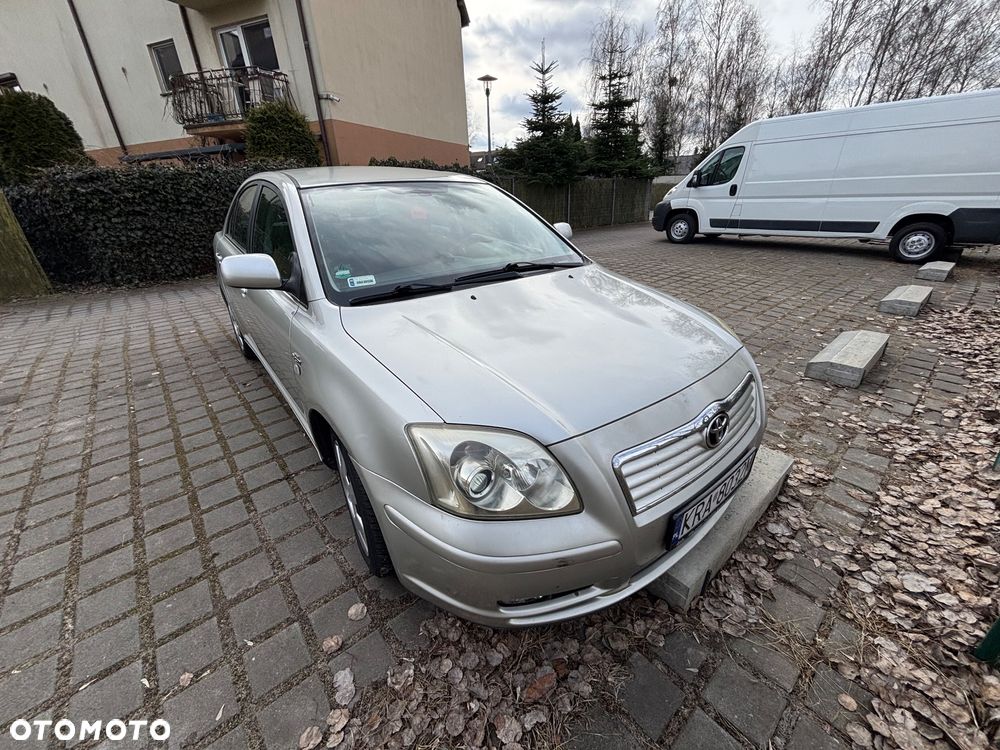 Toyota Avensis 2.2 D-4D Prestige - 1