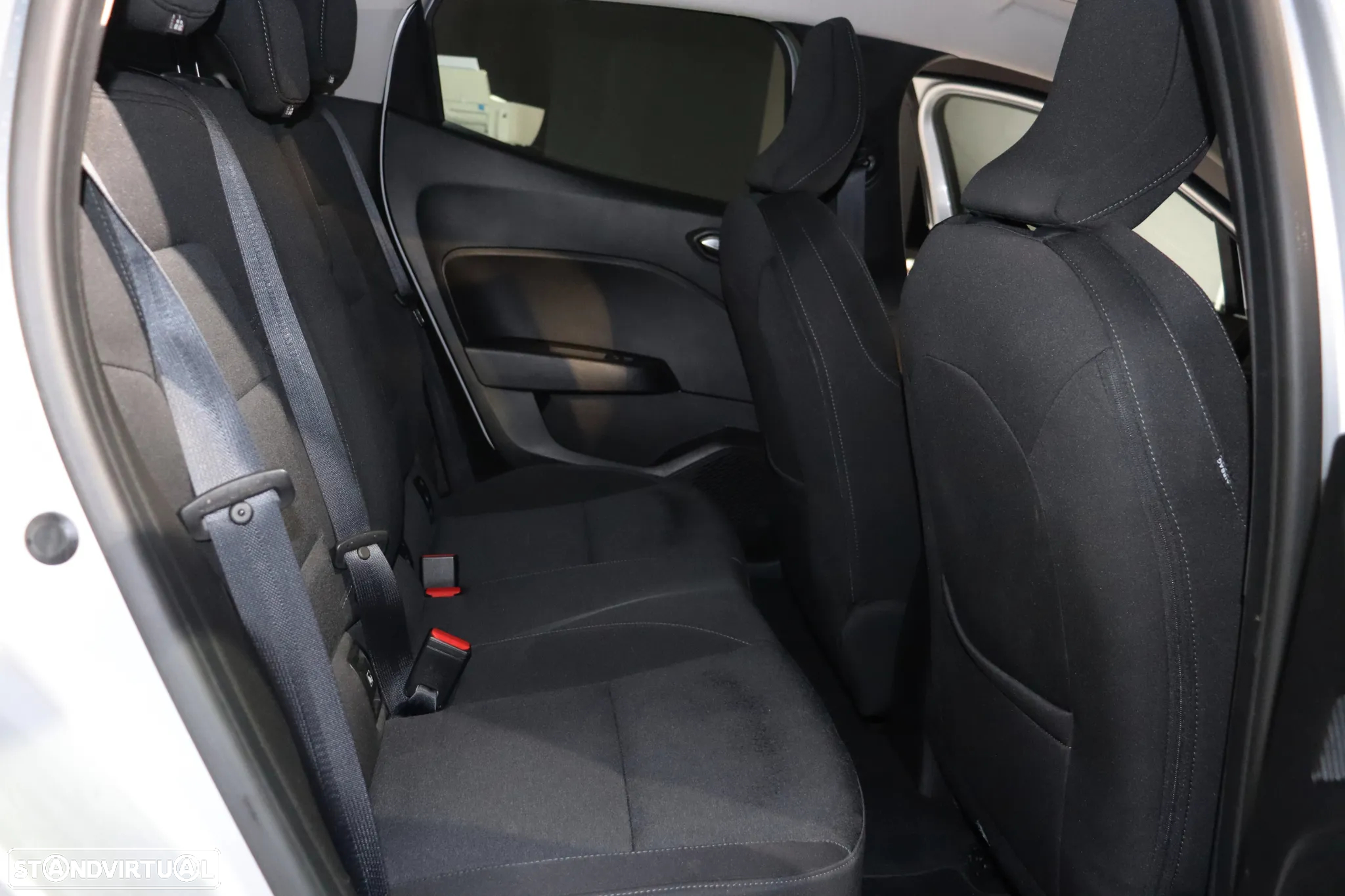 Renault Clio 1.5 Blue dCi Intens - 10