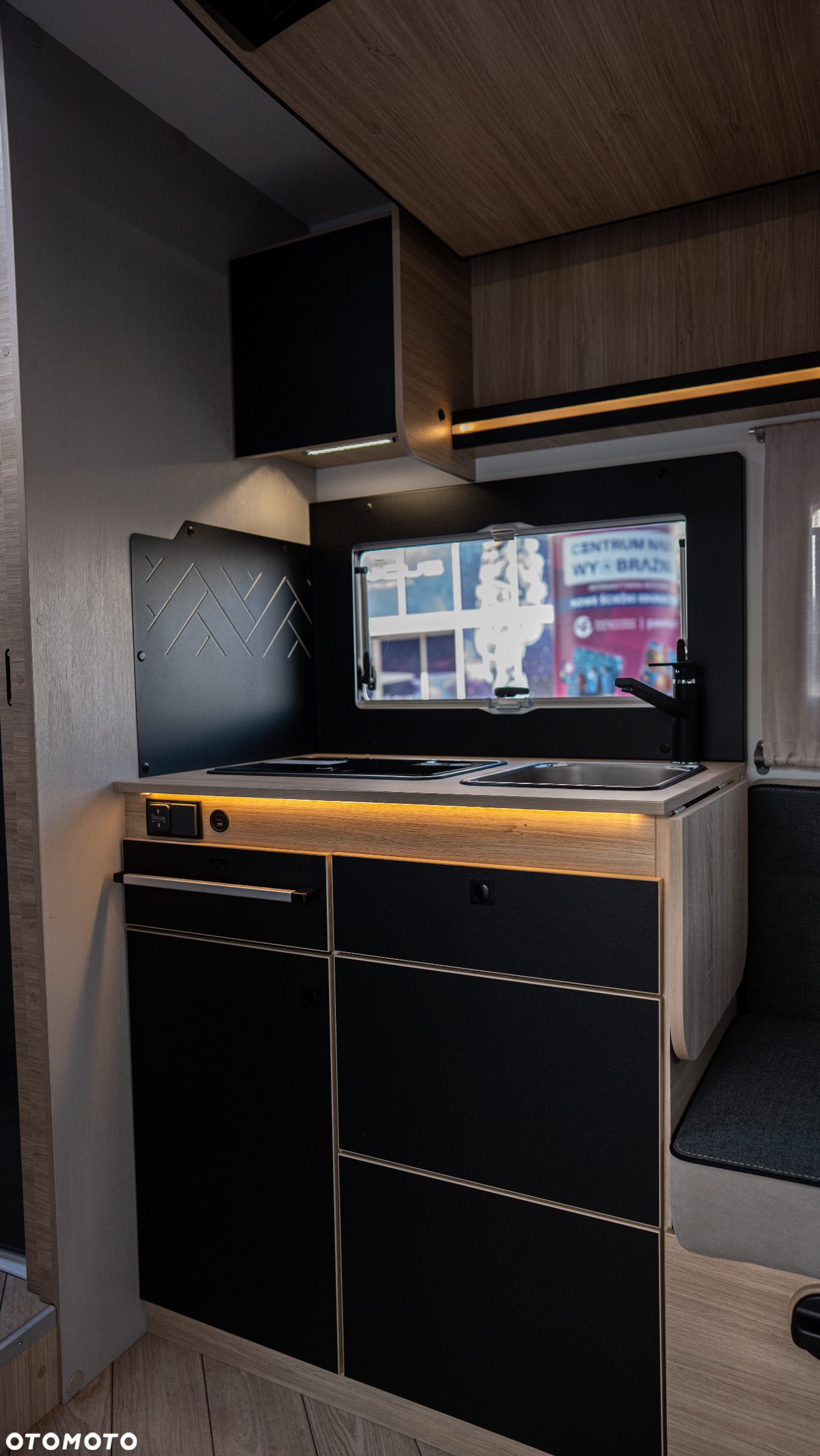 Ford CHAUSSON 777 ETAPE LINE - 16
