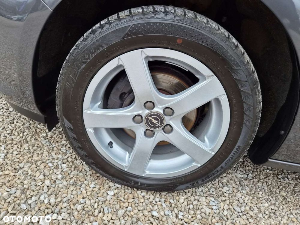 Opel Astra 1.4 Turbo Cosmo - 25