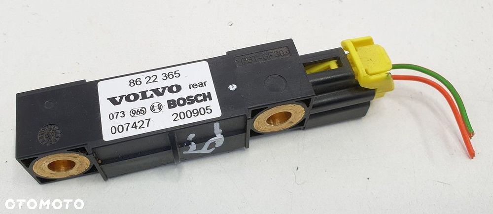 SENSOR UDERZENIOWY TYŁ VOLVO V70 XC70 II 8622365