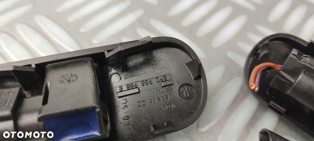 dysza spryskiwacza szyby przedniej lewa prawa grzana AUDI A3 II 2 8P - 5