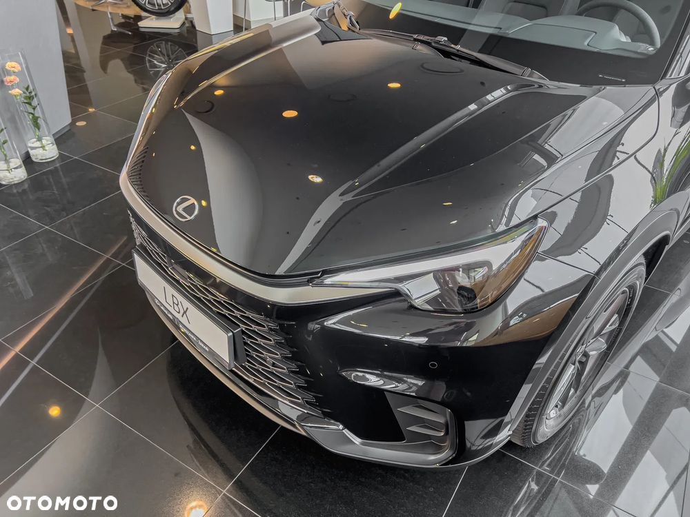 Lexus LBX 1.5 Hybrid - 3